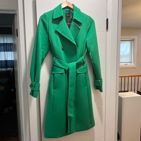 RW&CO. Vibrant Green Women's Dress - Picture 3 of 3